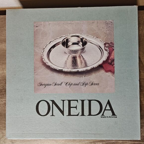 Oneida Georgian Scroll Chip and Dip Server 12.5in Silverplate Tray Made USA - Picture 3 of 16